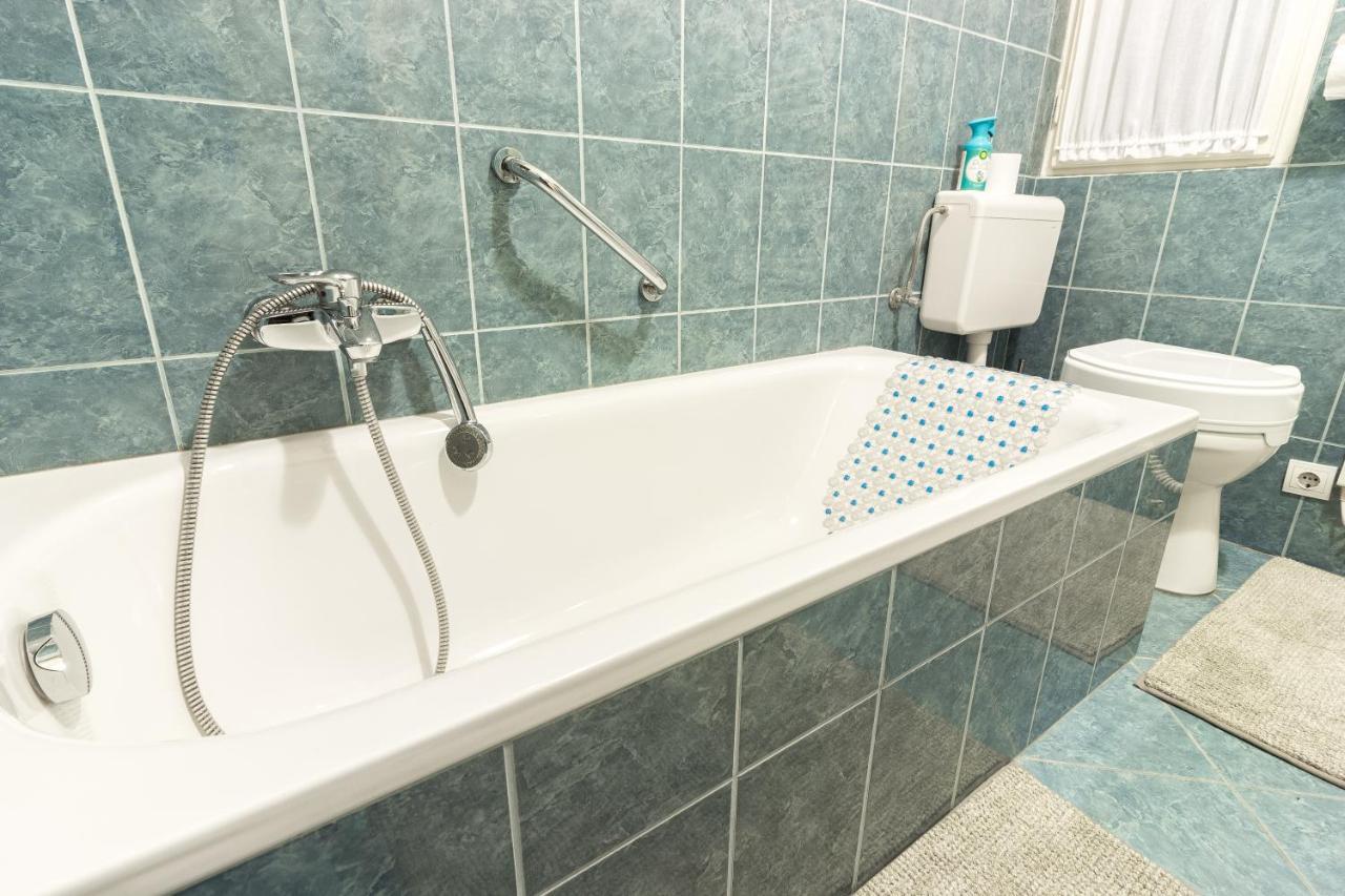 Beautiful Spacious Three-Room Suite Close To Buda Castle Будапеща Екстериор снимка