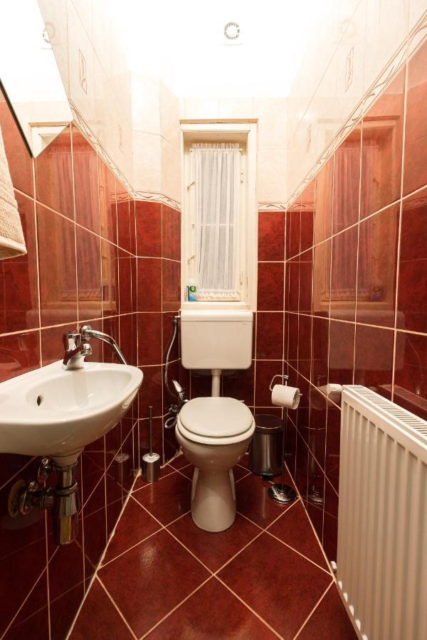 Beautiful Spacious Three-Room Suite Close To Buda Castle Будапеща Екстериор снимка
